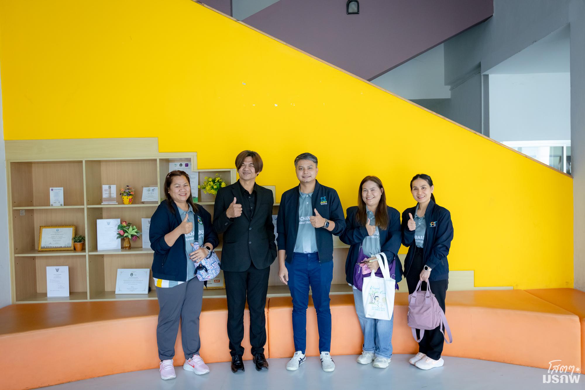 13. ต้อนรับคณะศึกษาดูงานสำนักวิทยบริการและเทคโนโลยีสารสนเทศ มหาวิทยาลัยราชภัฏกาญจนบุรี