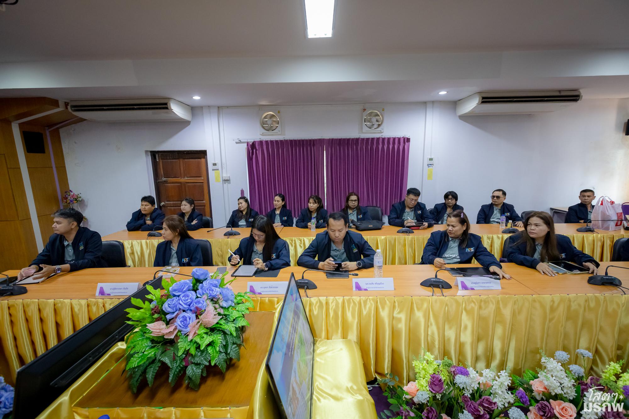 17. ต้อนรับคณะศึกษาดูงานสำนักวิทยบริการและเทคโนโลยีสารสนเทศ มหาวิทยาลัยราชภัฏกาญจนบุรี