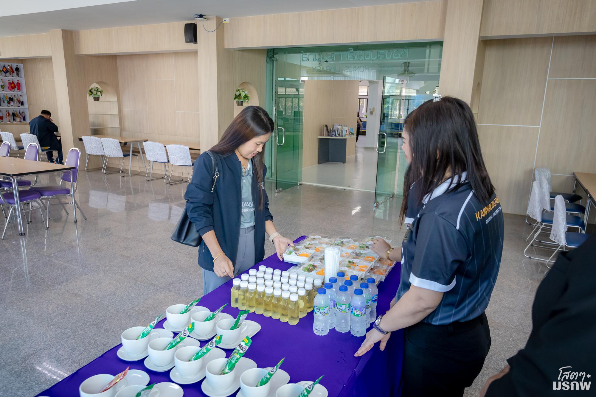 33. ต้อนรับคณะศึกษาดูงานสำนักวิทยบริการและเทคโนโลยีสารสนเทศ มหาวิทยาลัยราชภัฏกาญจนบุรี