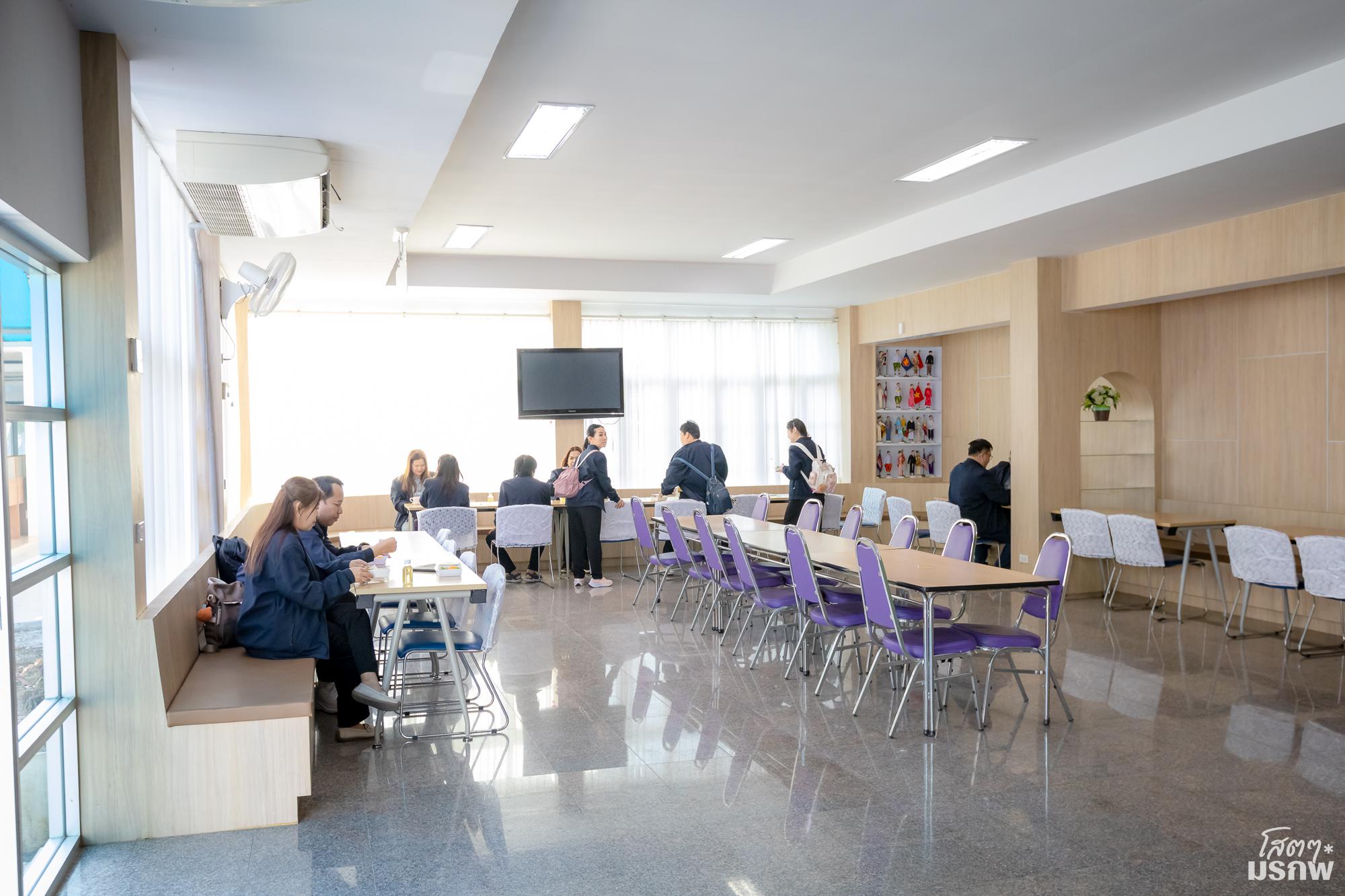 48. ต้อนรับคณะศึกษาดูงานสำนักวิทยบริการและเทคโนโลยีสารสนเทศ มหาวิทยาลัยราชภัฏกาญจนบุรี