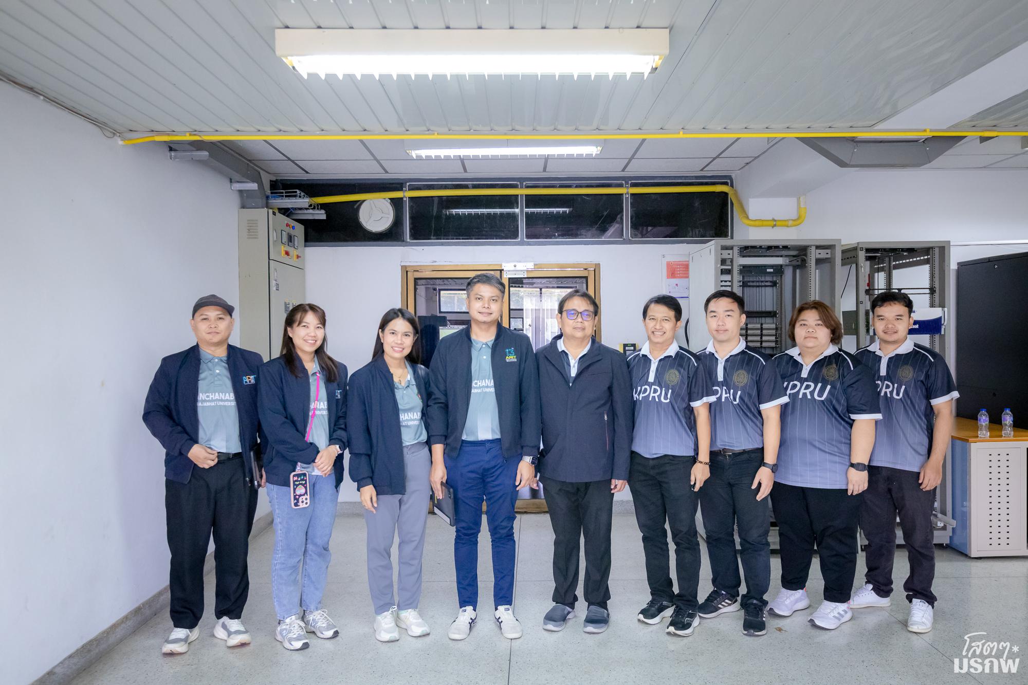 92. ต้อนรับคณะศึกษาดูงานสำนักวิทยบริการและเทคโนโลยีสารสนเทศ มหาวิทยาลัยราชภัฏกาญจนบุรี