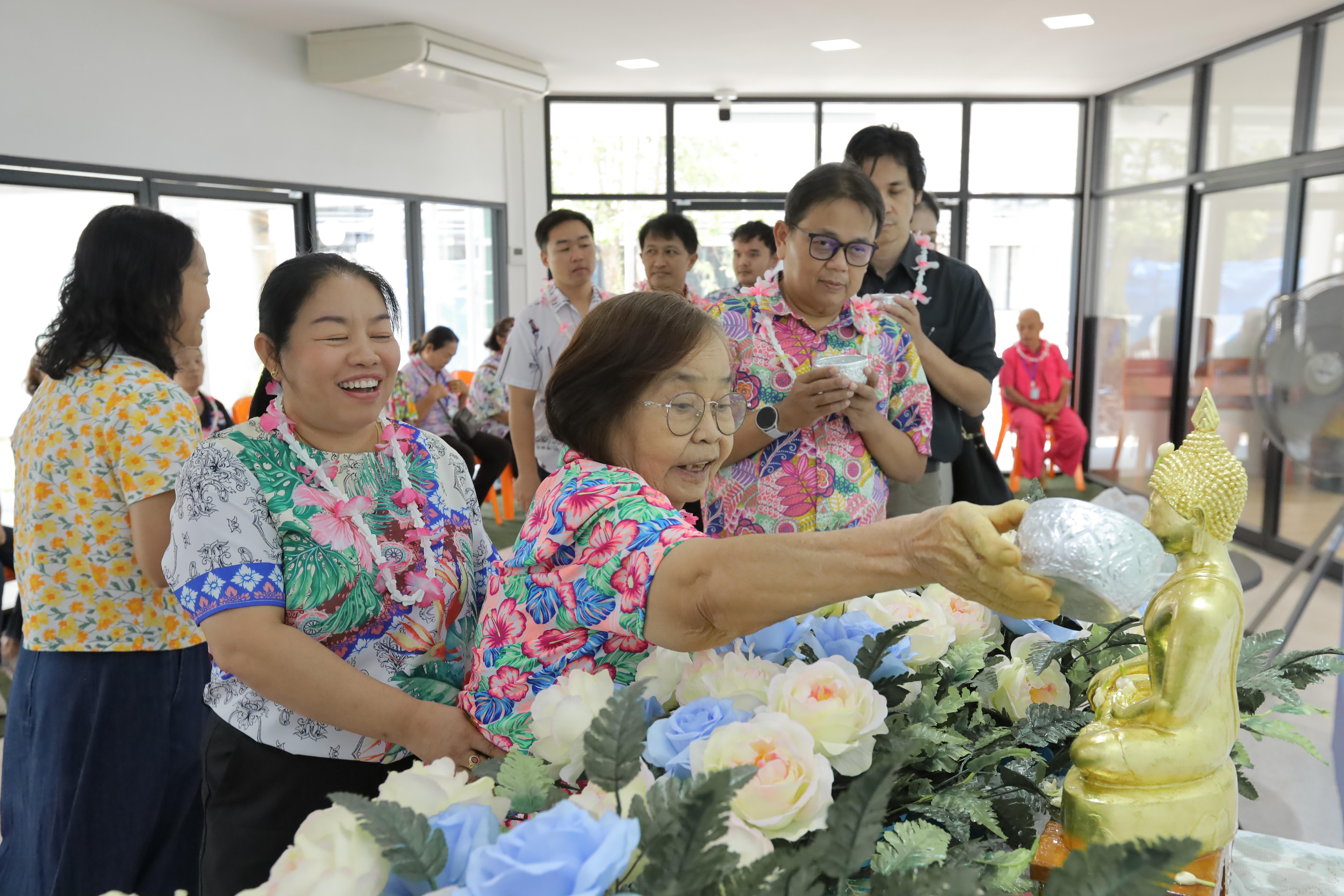 38. กิจกรรมส่งเสริมและดูแลสุขภาพผู้สูงอายุ ครั้งที่ 2/2569