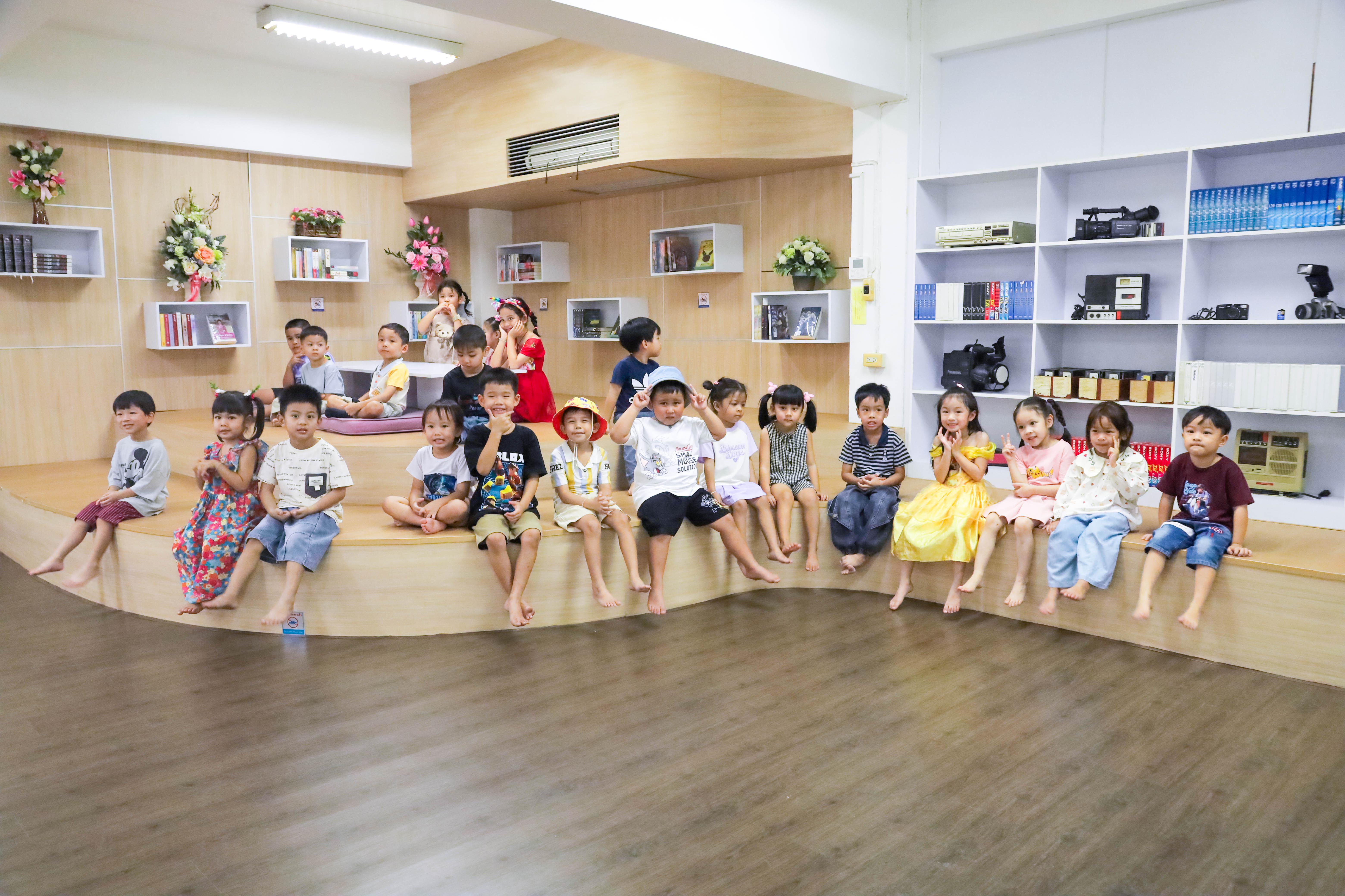 18. สำนักวิทยบริการและเทคโนโลยีสารสนเทศ ต้อนรับครู นักเรียน โรงเรียนอนุบาลราชภัฏกำแพงเพชร เข้าเยี่ยมชมและทำกิจกรรมภายในห้องสมุด KPRU