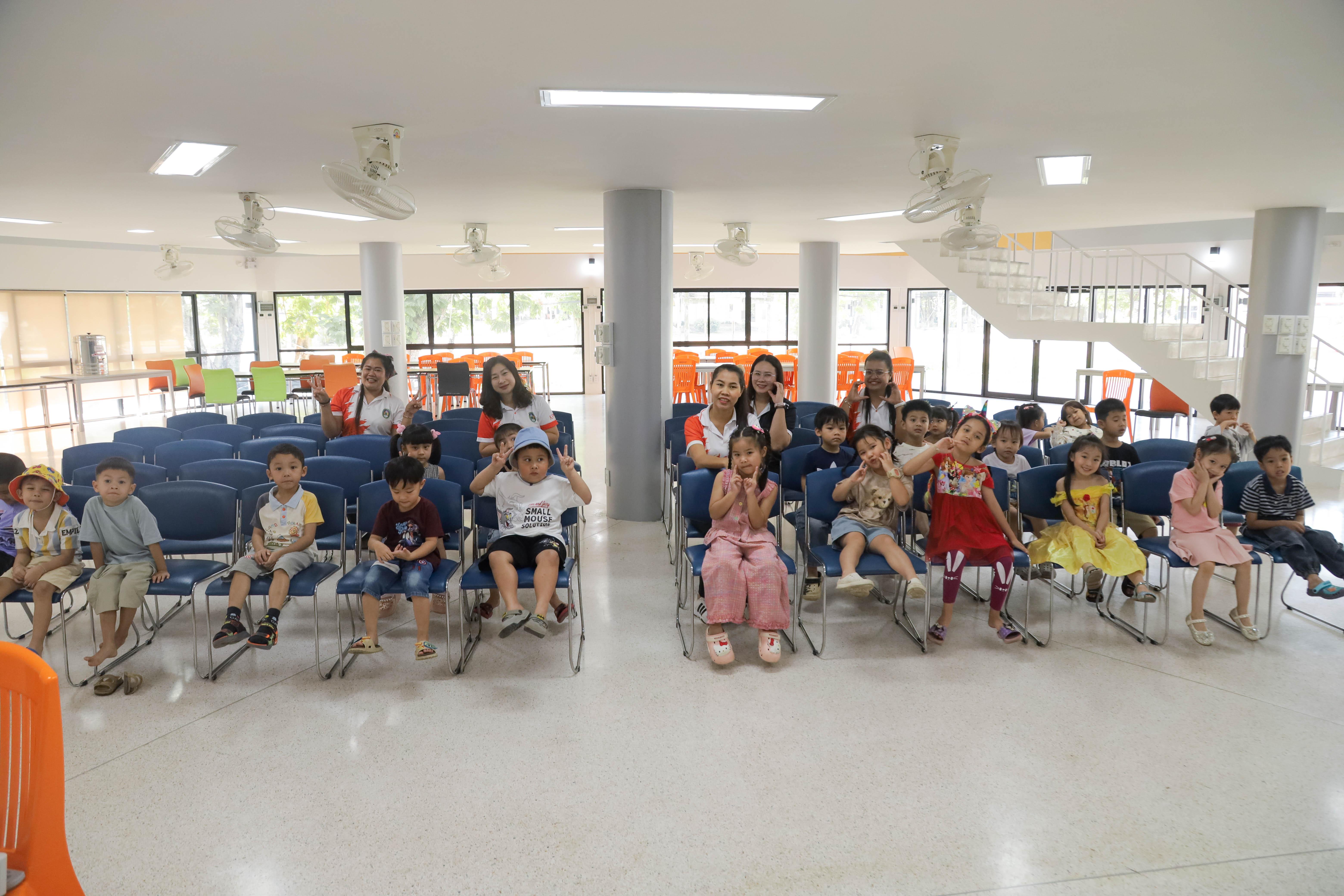 29. สำนักวิทยบริการและเทคโนโลยีสารสนเทศ ต้อนรับครู นักเรียน โรงเรียนอนุบาลราชภัฏกำแพงเพชร เข้าเยี่ยมชมและทำกิจกรรมภายในห้องสมุด KPRU