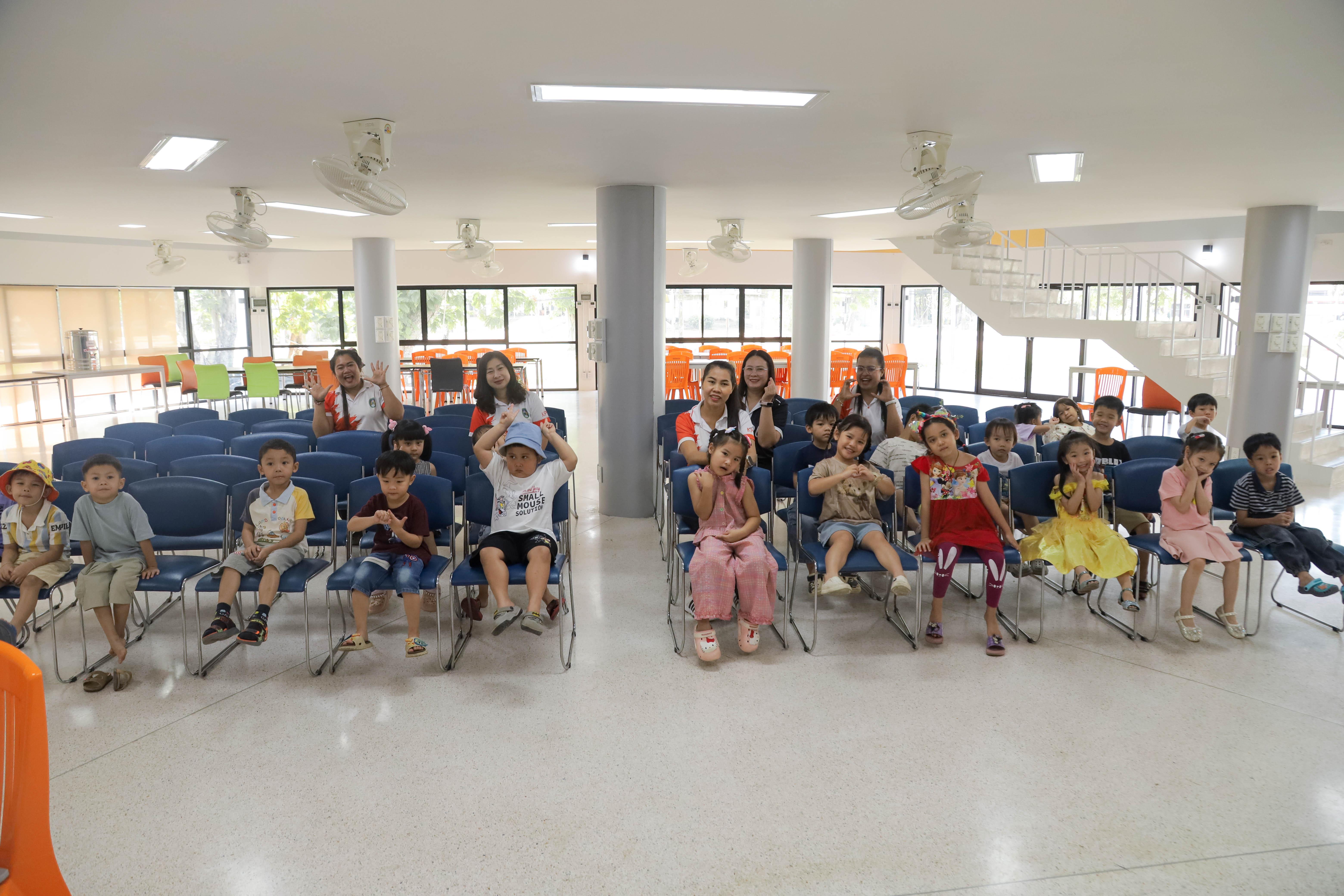 30. สำนักวิทยบริการและเทคโนโลยีสารสนเทศ ต้อนรับครู นักเรียน โรงเรียนอนุบาลราชภัฏกำแพงเพชร เข้าเยี่ยมชมและทำกิจกรรมภายในห้องสมุด KPRU