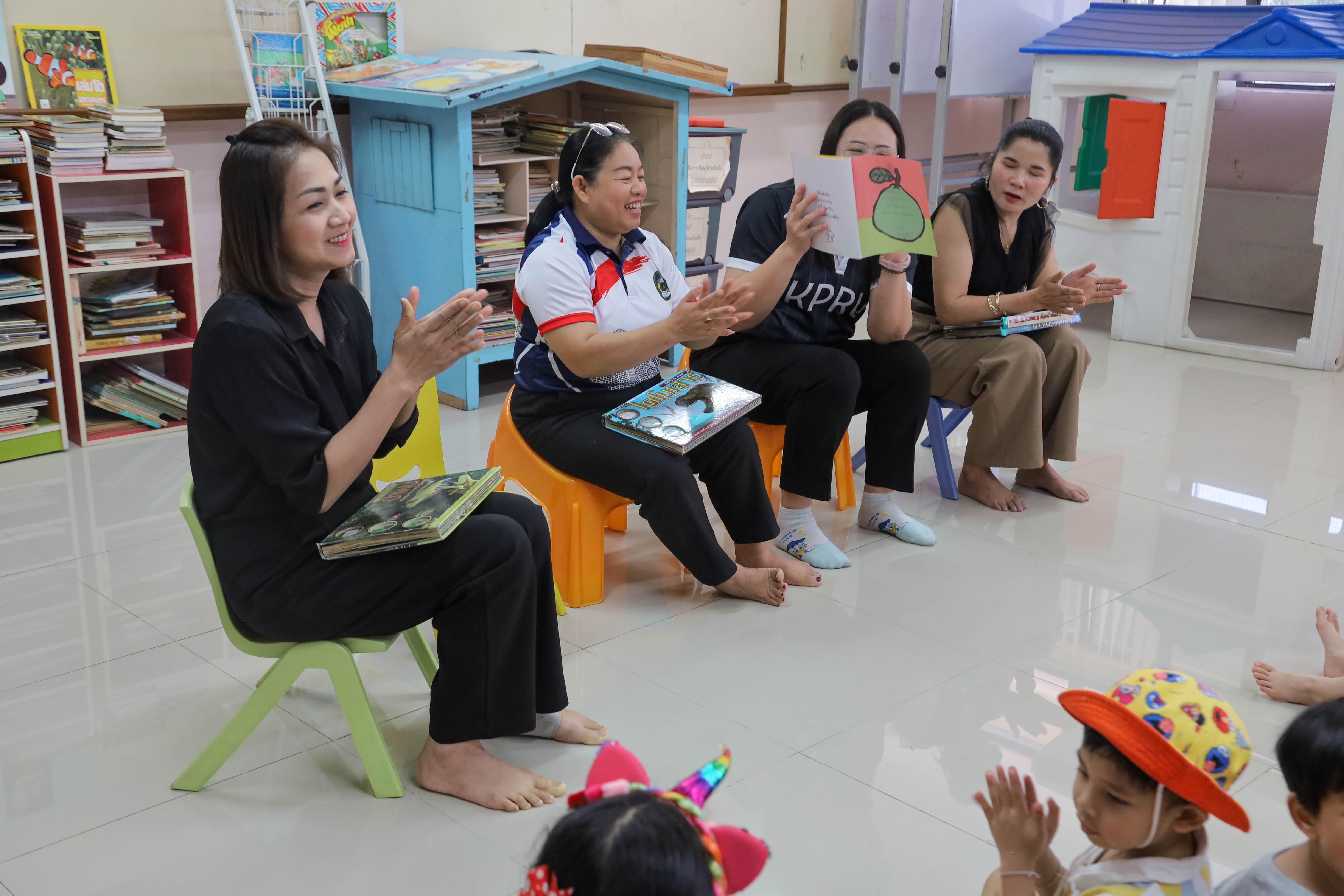 35. สำนักวิทยบริการและเทคโนโลยีสารสนเทศ ต้อนรับครู นักเรียน โรงเรียนอนุบาลราชภัฏกำแพงเพชร เข้าเยี่ยมชมและทำกิจกรรมภายในห้องสมุด KPRU