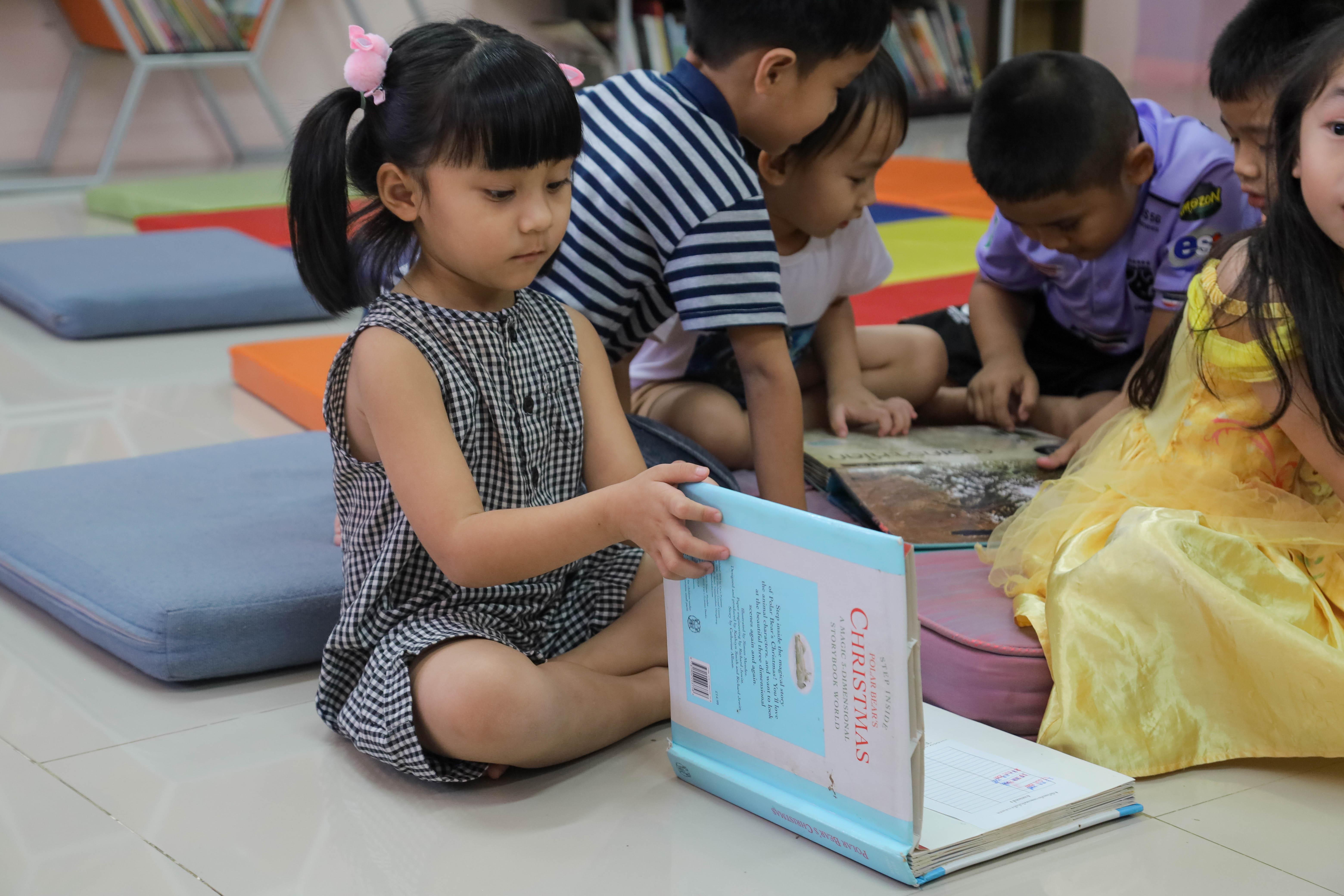 39. สำนักวิทยบริการและเทคโนโลยีสารสนเทศ ต้อนรับครู นักเรียน โรงเรียนอนุบาลราชภัฏกำแพงเพชร เข้าเยี่ยมชมและทำกิจกรรมภายในห้องสมุด KPRU