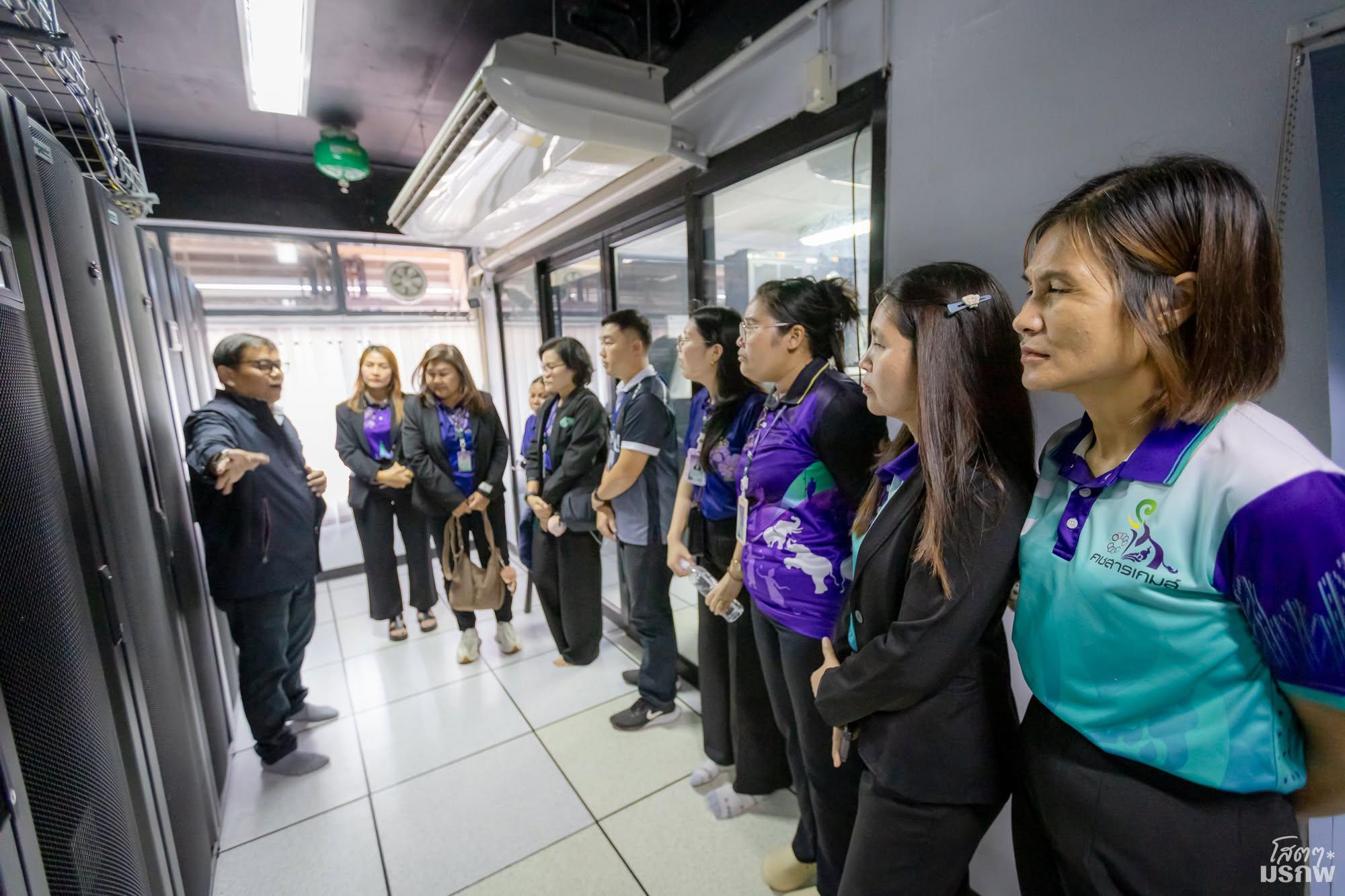 6. ต้อนรับคณะศึกษาดูงานศูนย์ราชการสะดวก มหาวิทยาลัยราชภัฏสุรินทร์
