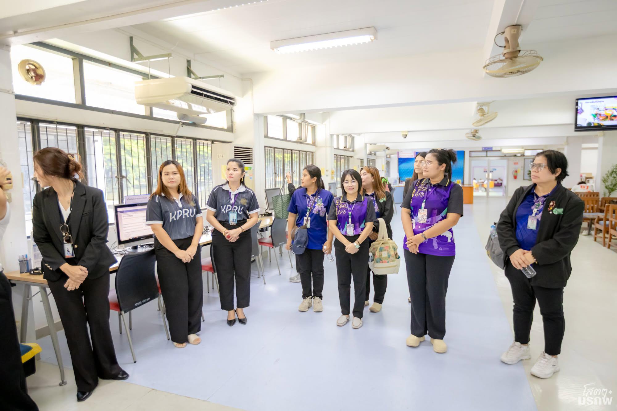 11. ต้อนรับคณะศึกษาดูงานศูนย์ราชการสะดวก มหาวิทยาลัยราชภัฏสุรินทร์