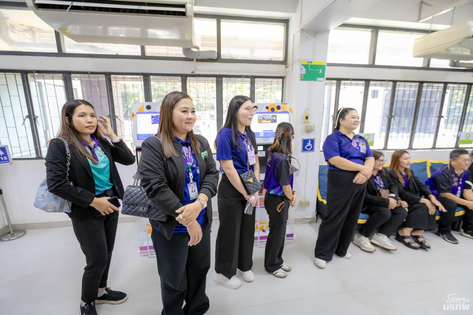 12. ต้อนรับคณะศึกษาดูงานศูนย์ราชการสะดวก มหาวิทยาลัยราชภัฏสุรินทร์