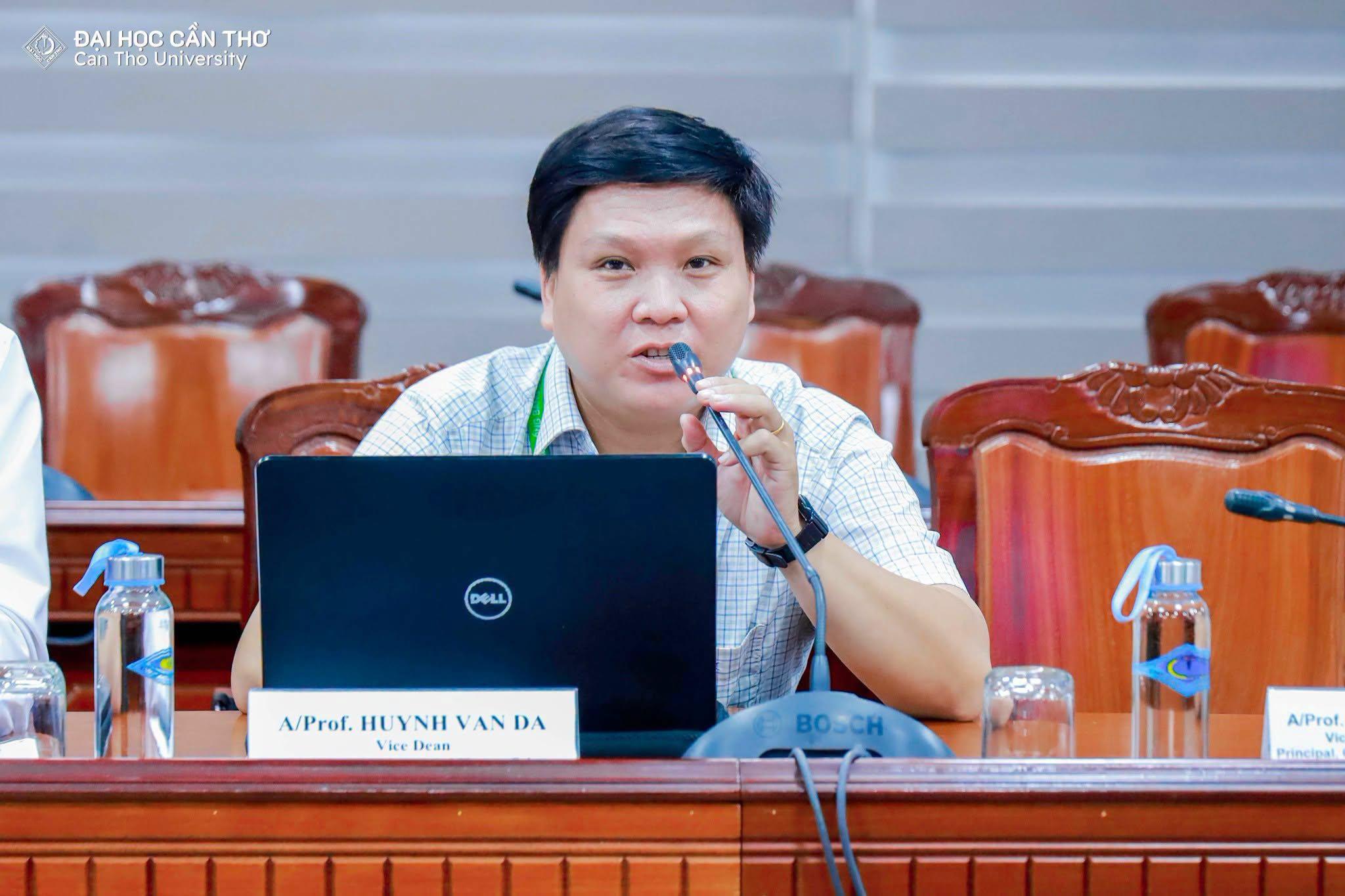 4. มรภ.กำแพงเพชร จัดกิจกรรม English Brush Up & SDGs Research Matching รุ่นที่ 3 ณ มหาวิทยาลัยเขิ่น เทอ (Can Tho University) ประเทศสาธารณรัฐสังคมนิยมเวียดนาม เพื่อเสริมสร้างศักยภาพด้านภาษา ต่อยอดสู่การพัฒนางานวิจัยที่สนองต่อการพัฒนาท้องถิ่นอย่างยั่งยืน