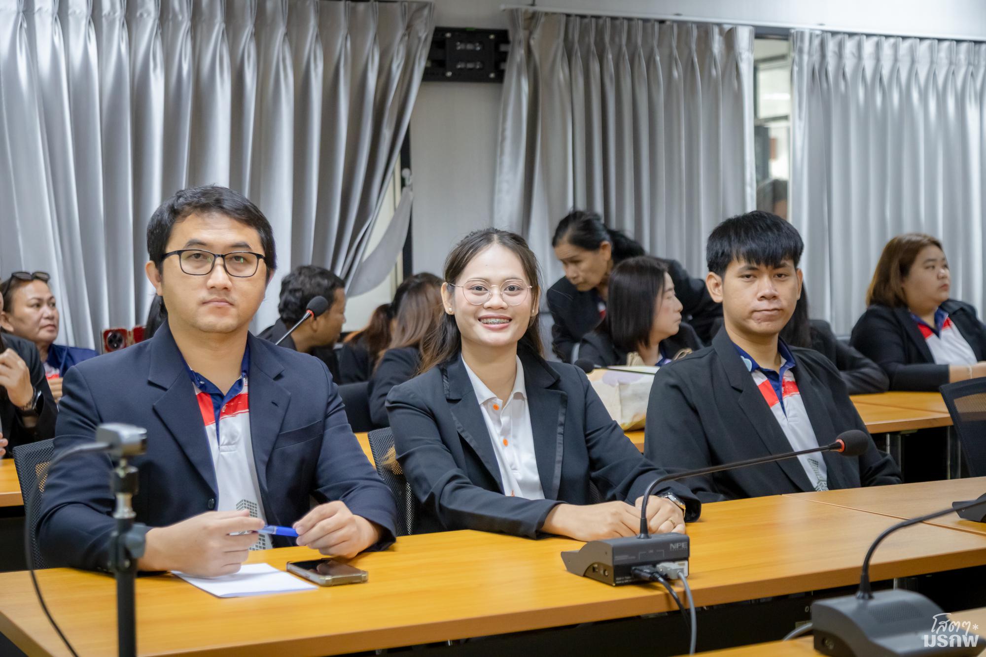 3. สำนักวิทยบริการและเทคโนโลยีสารสนเทศ ศึกษาดูงานสำนักหอสมุด มรภ.ราชภัฏเชียงใหม่