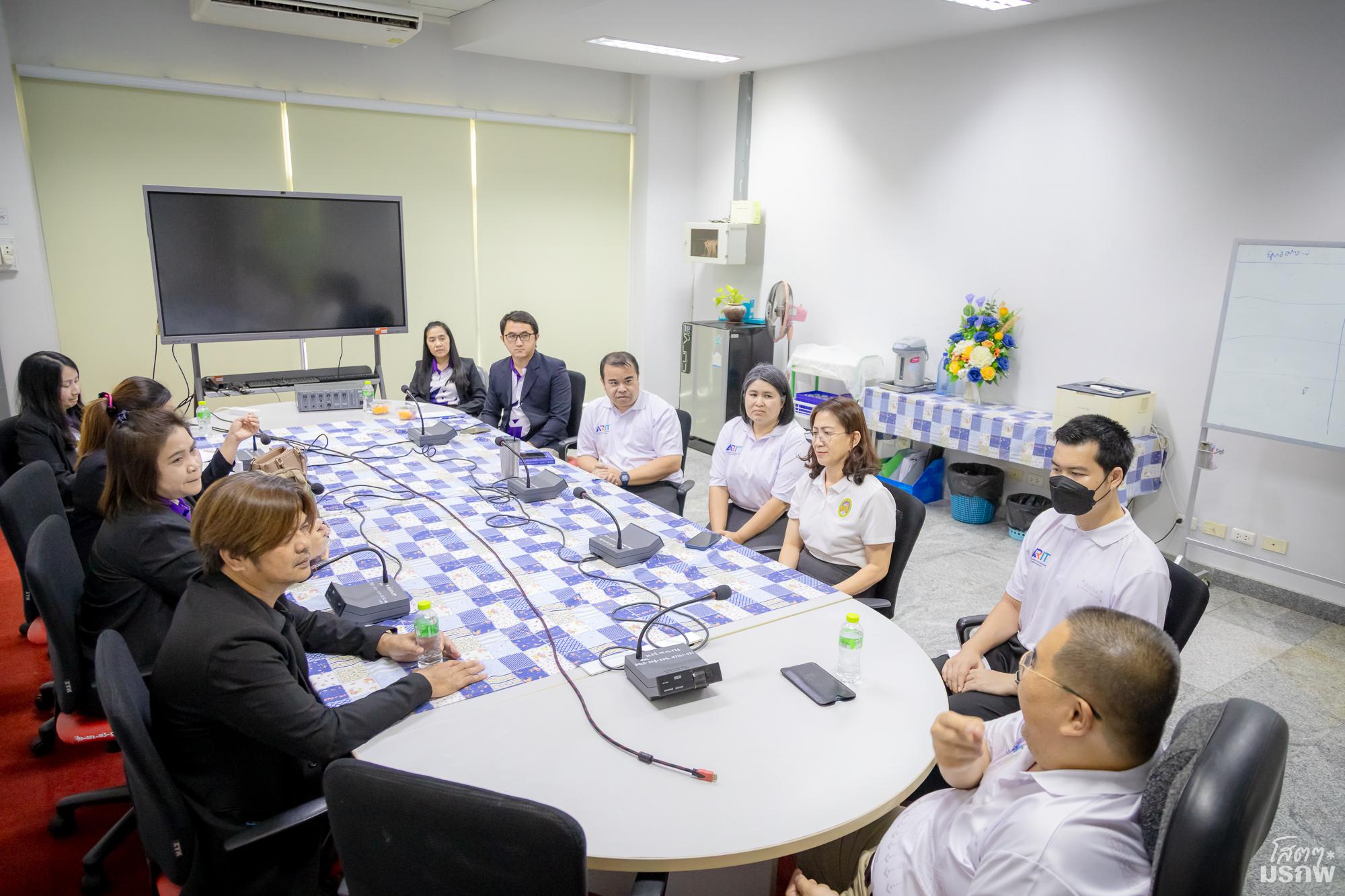 9. สำนักวิทยบริการและทคโนโลยีสารสนเทศ ศึกษาดูงานสำนักวิทยบริการและเทคโนโลยีสารสนเทศ มหาวิทยาลัยราชภัฏลำปาง