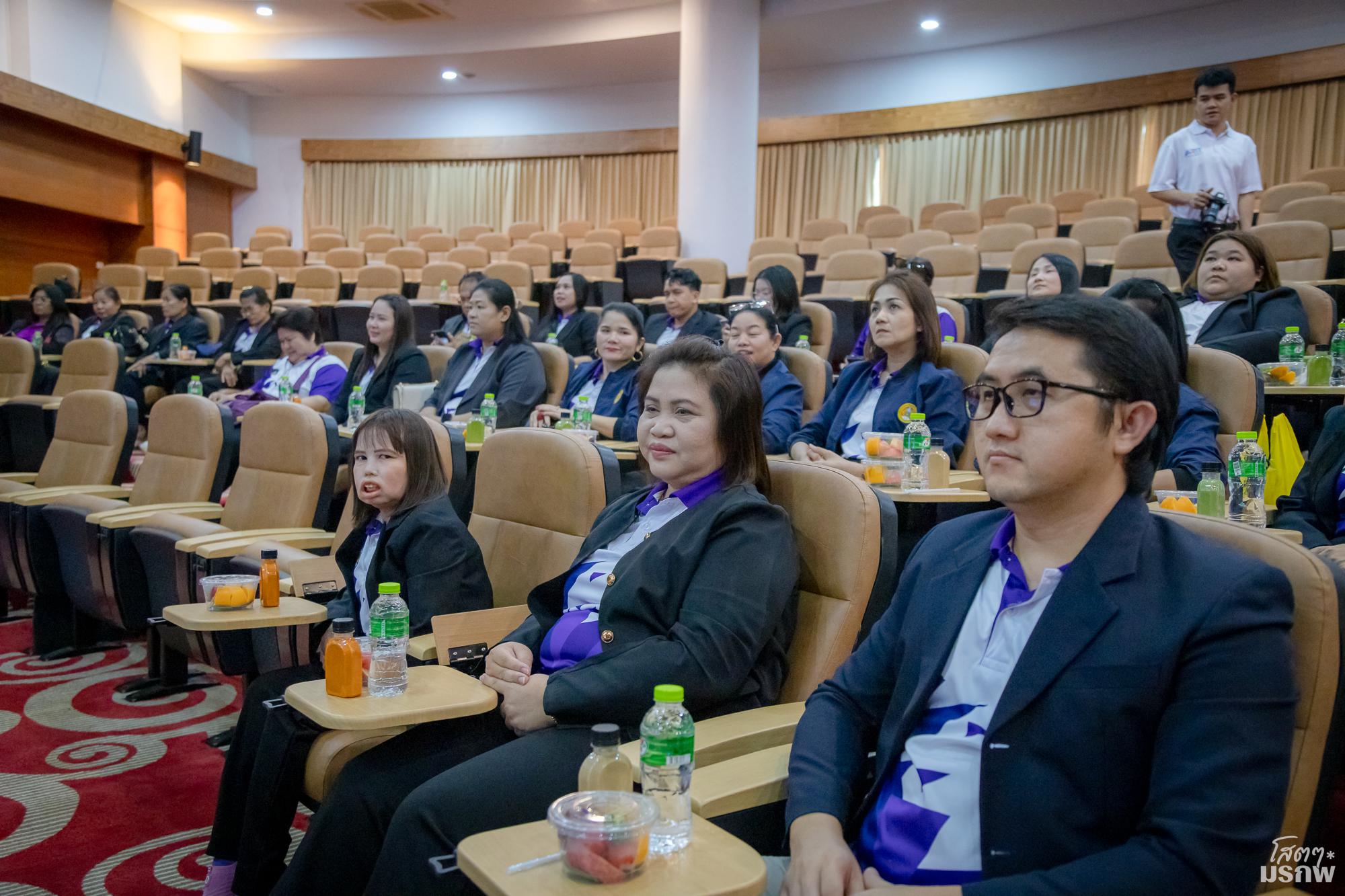 31. สำนักวิทยบริการและทคโนโลยีสารสนเทศ ศึกษาดูงานสำนักวิทยบริการและเทคโนโลยีสารสนเทศ มหาวิทยาลัยราชภัฏลำปาง