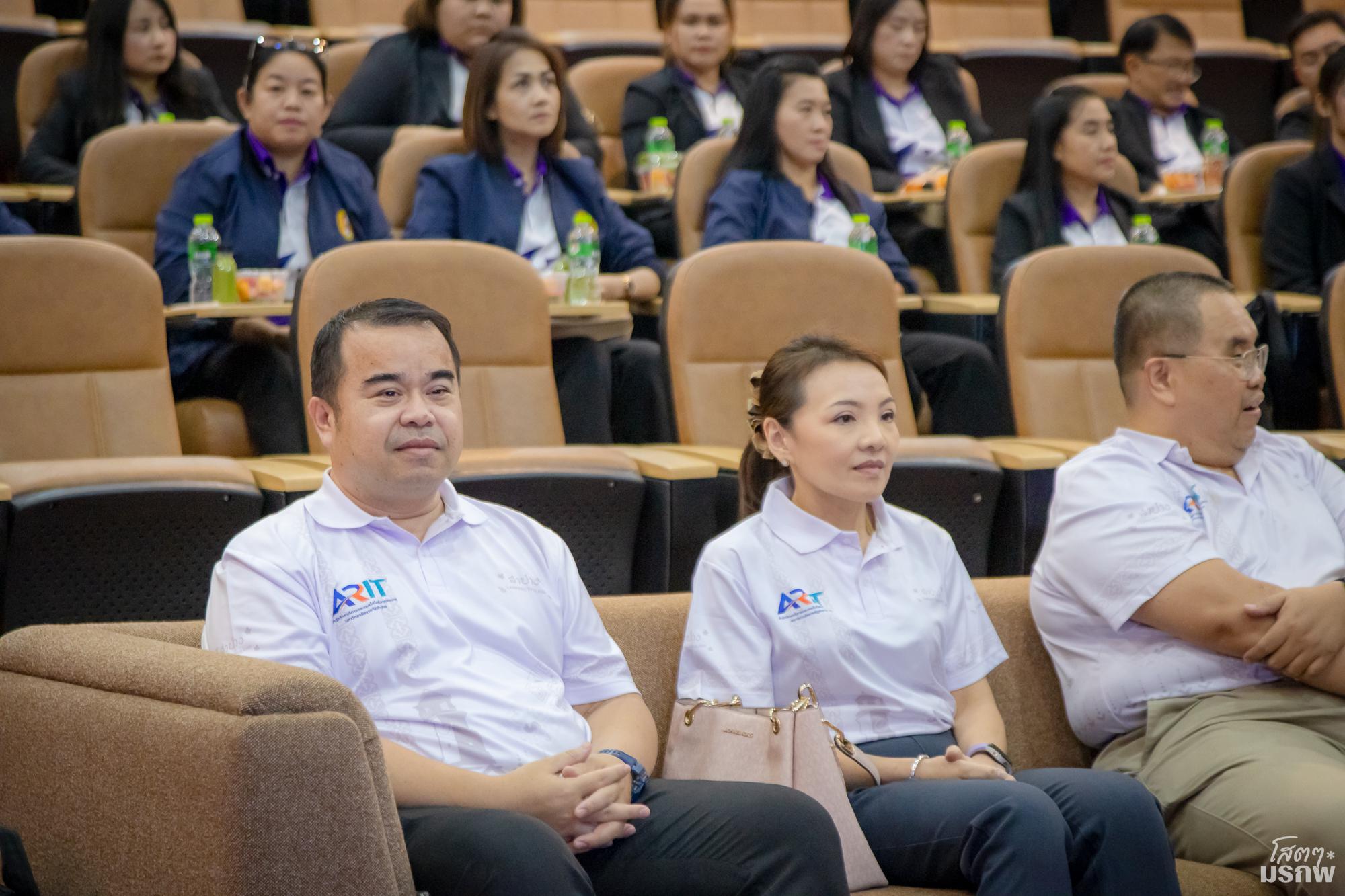 37. สำนักวิทยบริการและทคโนโลยีสารสนเทศ ศึกษาดูงานสำนักวิทยบริการและเทคโนโลยีสารสนเทศ มหาวิทยาลัยราชภัฏลำปาง