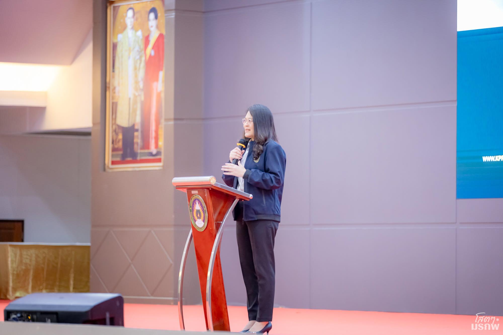 18. ศ.ดร.ยศชนัน วงศ์สวัสดิ์ รองนายกรัฐมนตรี และรัฐมนตรีว่าการกระทรวงการอุดมศึกษา วิทยาศาสตร์ วิจัยและนวัตกรรม (อว.) ลงพื้นที่ปฏิบัติราชการ ณ มหาวิทยาลัยราชภัฏกำแพงเพชร