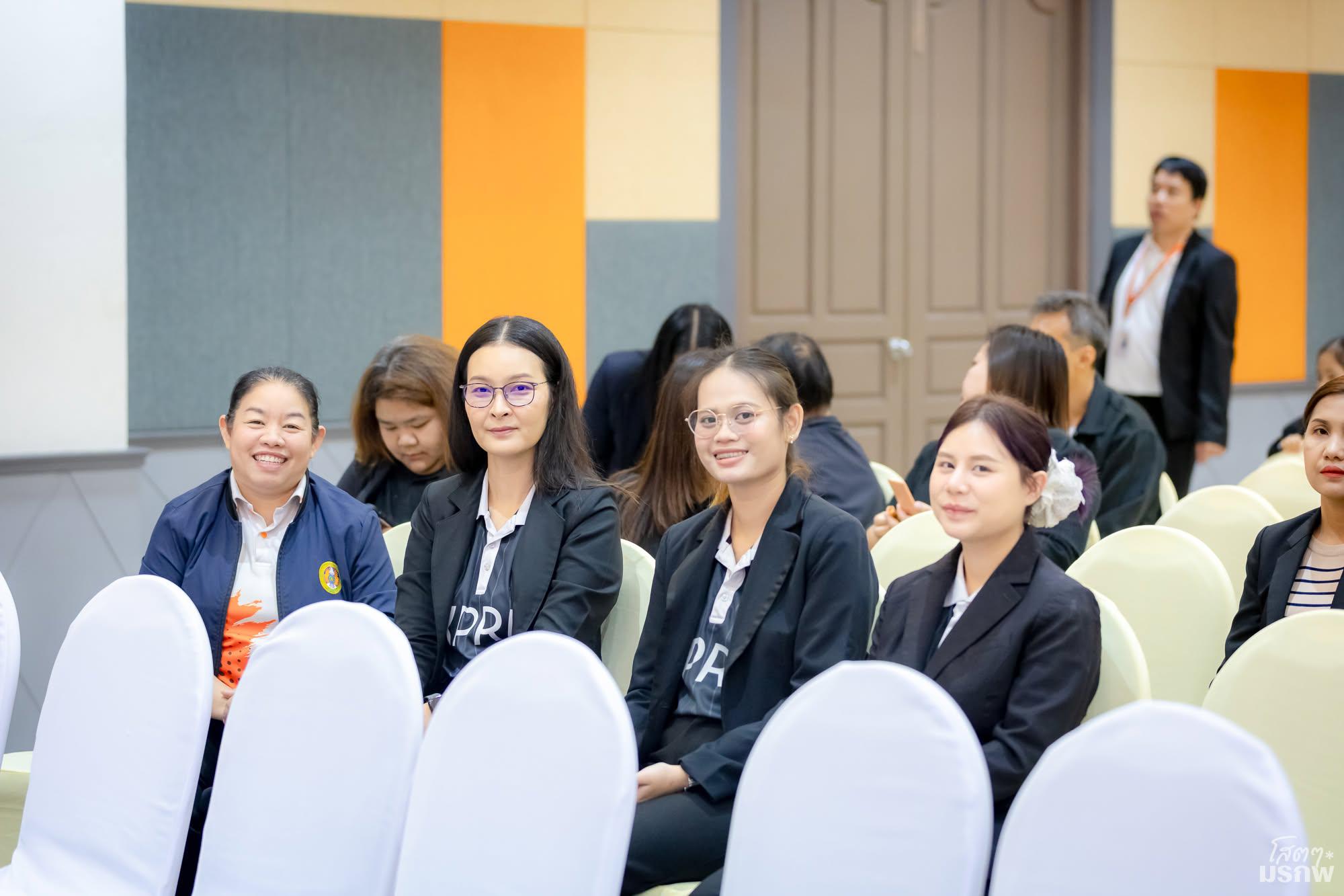23. ศ.ดร.ยศชนัน วงศ์สวัสดิ์ รองนายกรัฐมนตรี และรัฐมนตรีว่าการกระทรวงการอุดมศึกษา วิทยาศาสตร์ วิจัยและนวัตกรรม (อว.) ลงพื้นที่ปฏิบัติราชการ ณ มหาวิทยาลัยราชภัฏกำแพงเพชร