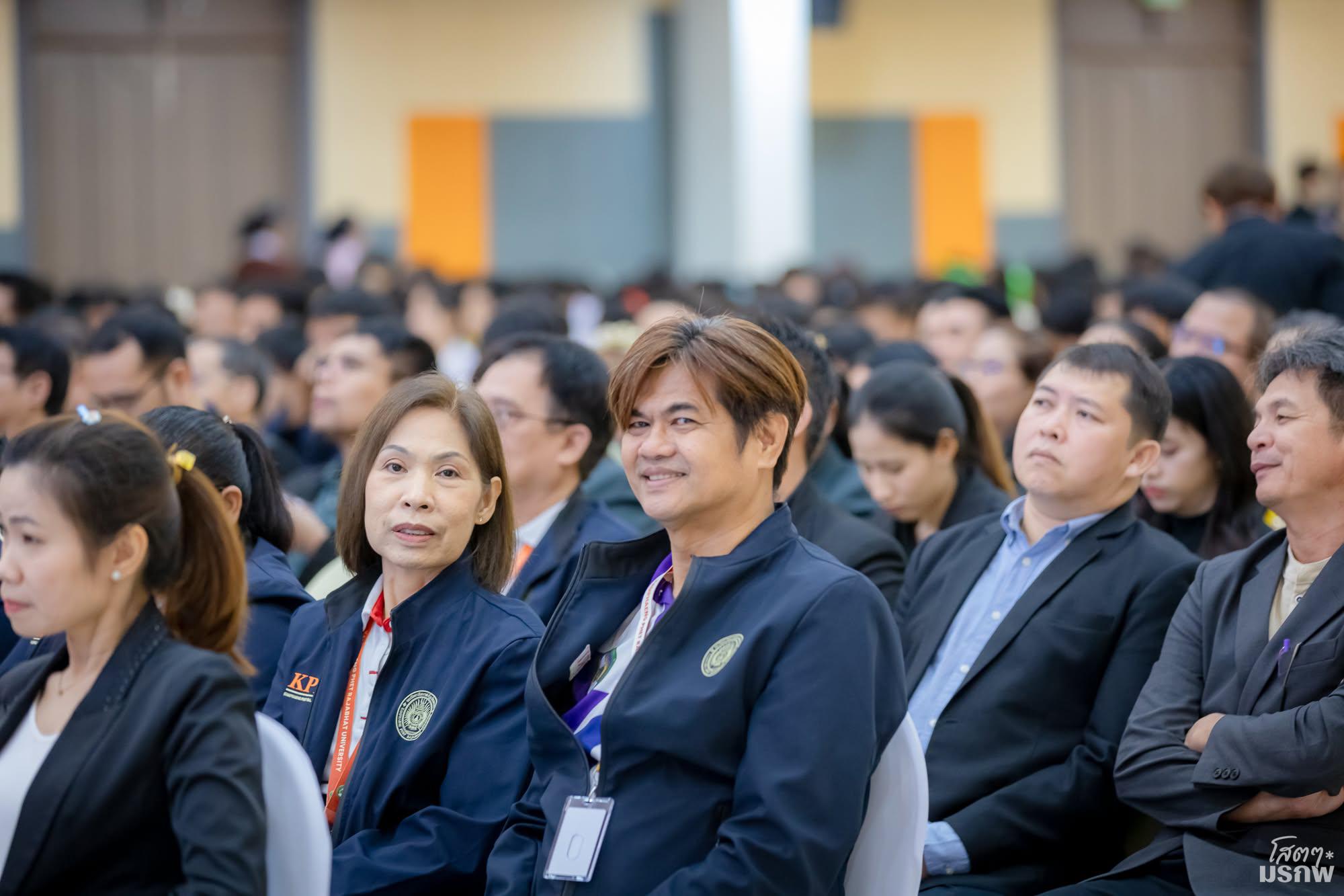28. ศ.ดร.ยศชนัน วงศ์สวัสดิ์ รองนายกรัฐมนตรี และรัฐมนตรีว่าการกระทรวงการอุดมศึกษา วิทยาศาสตร์ วิจัยและนวัตกรรม (อว.) ลงพื้นที่ปฏิบัติราชการ ณ มหาวิทยาลัยราชภัฏกำแพงเพชร