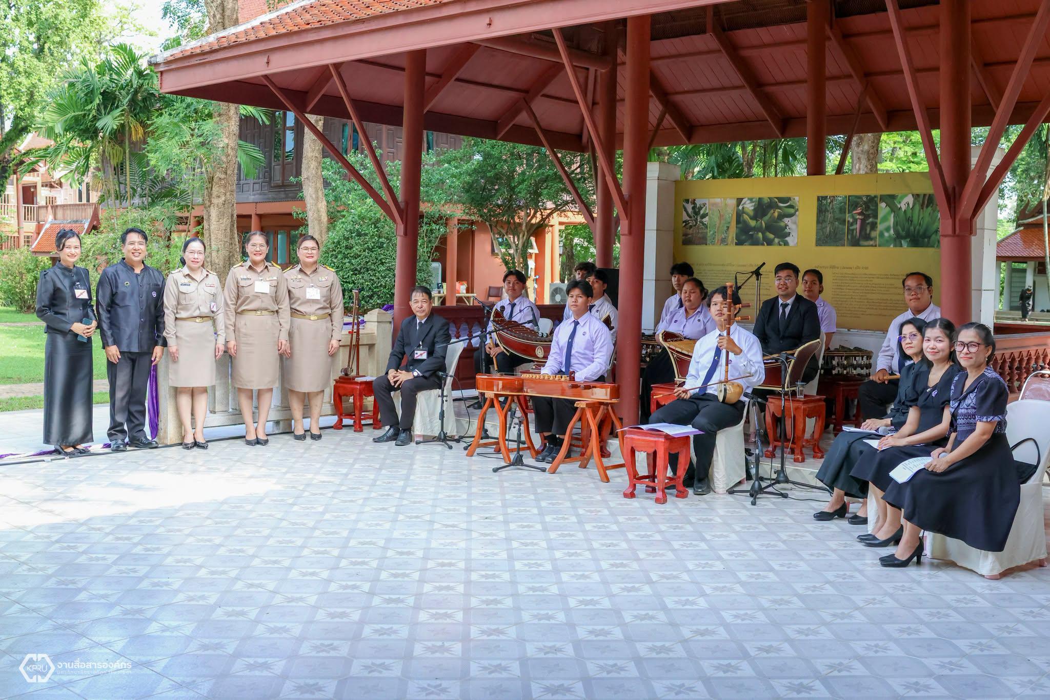 11. สมเด็จพระกนิษฐาธิราชเจ้า กรมสมเด็จพระเทพรัตนราชสุดาฯ สยามบรมราชกุมารี อุปนายิกาผู้อำนวยการสภากาชาดไทย เสด็จพระราชดำเนินไปทรงเป็นประธานในพิธีถวายผ้าพระกฐินสภากาชาดไทย ประจำปี พ.ศ. 2569
