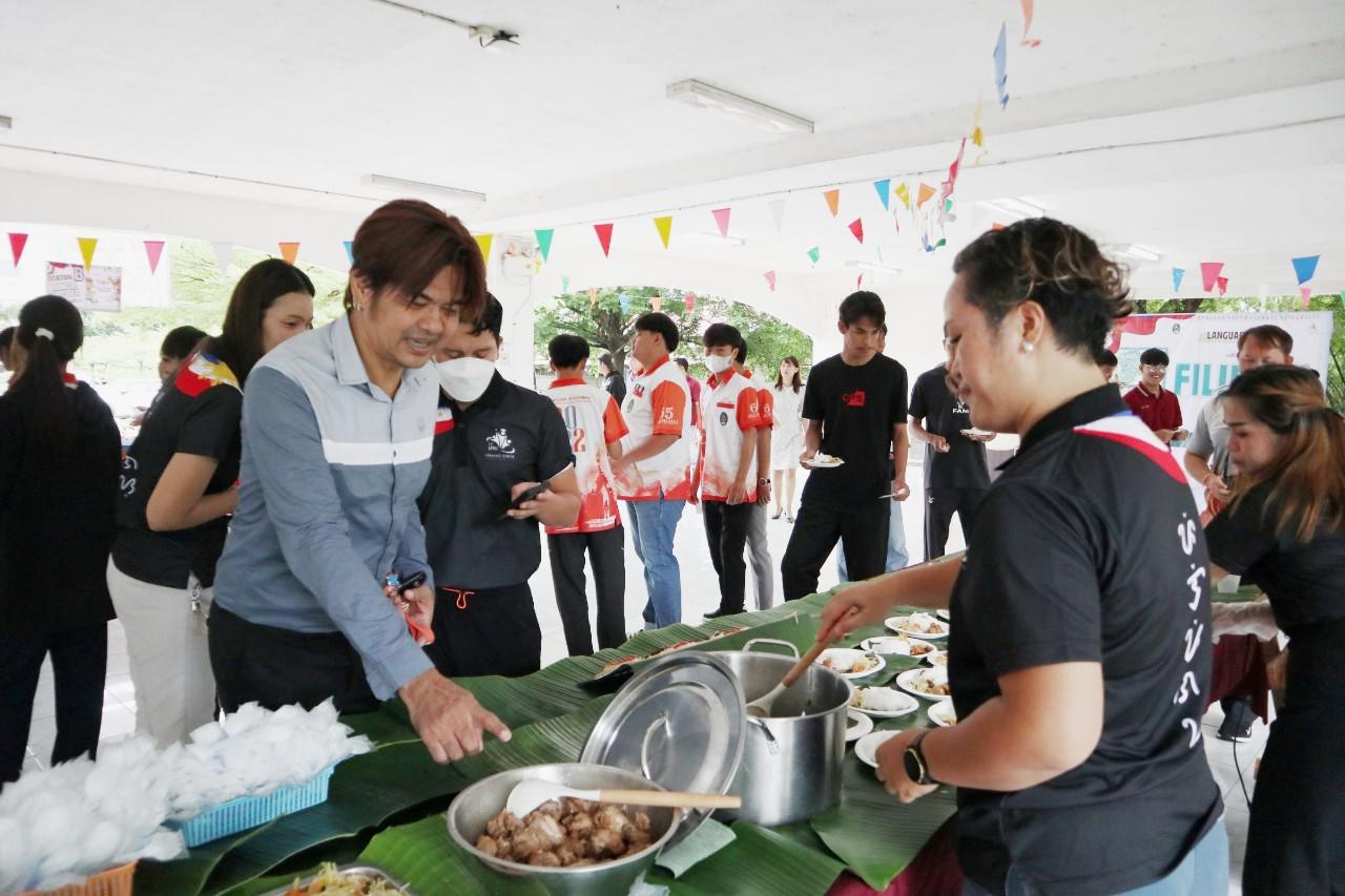 กิจกรรมนิทรรศการวัฒนธรรมและภาษานานาชาติ Philippine's Day