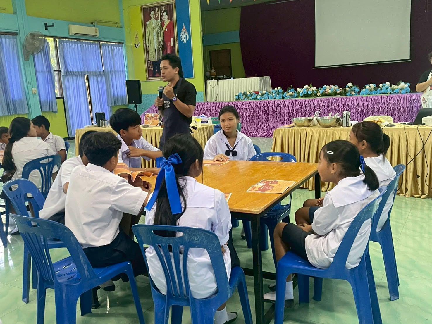 9. กิจกรรมพัฒนาทักษะภาษาอังกฤษเพื่อการท่องเที่ยวด้วยเทคโนโลยี AI ในวันที่ 26 พฤษภาคม 2569