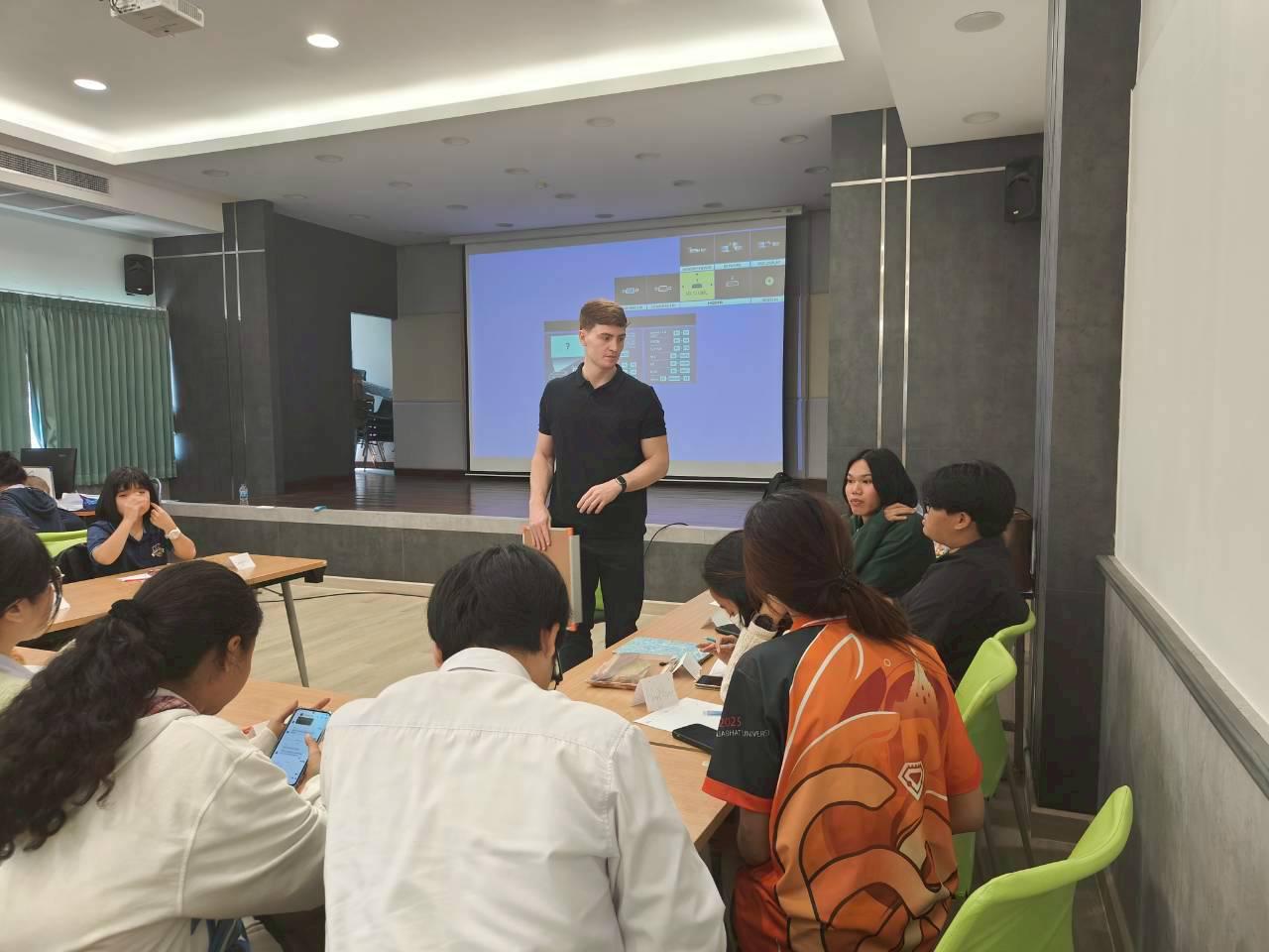 54. มหาวิทยาลัยราชภัฏกำแพงเพชร ยินดีต้อนรับคณะผู้แทนจาก GOTOCO และร่วมทำกิจกรรมEnglish for Communication