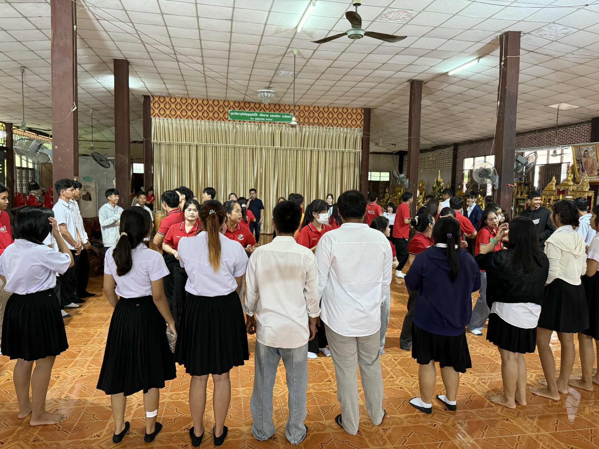 15. โครงการพัฒนาสมรรถนะภาษาอังกฤษเพื่อการยกระดับชุมชนสู่สากล